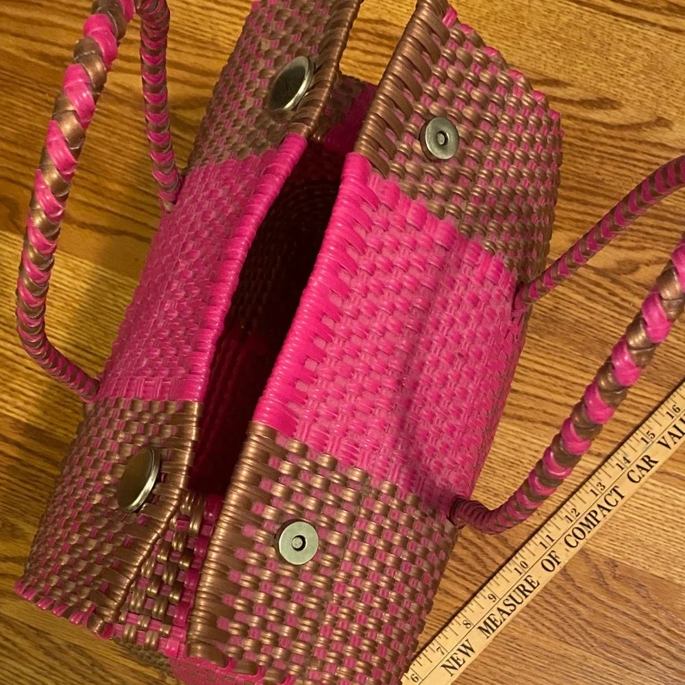 Stylish Pink and Brown Handwoven Handbag - Picture 8 of 12